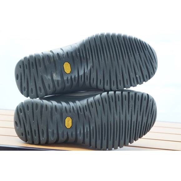 UGG WOMEN'S ADIRONDACK II WINTER BOOTS - ROUND TOE, SIZE 8, Preowned - Picture 11 of 12